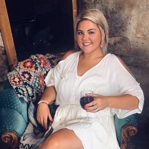 Meet your Posher, Hailey